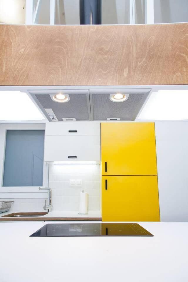 Fully Renovated, Modern Beauty In Central Athens! Экстерьер фото
